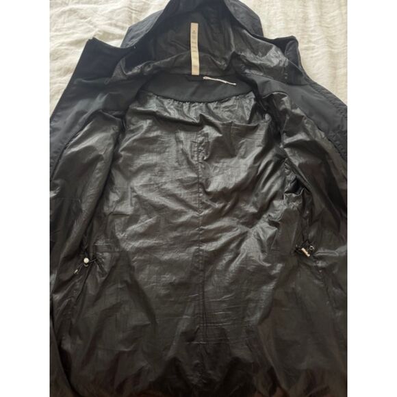Lululemon Black hooded trench coat, size 6. - Picture 6 of 13